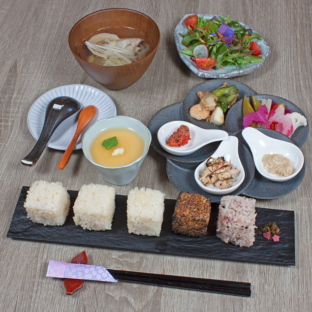 ���^���ނ��у����`